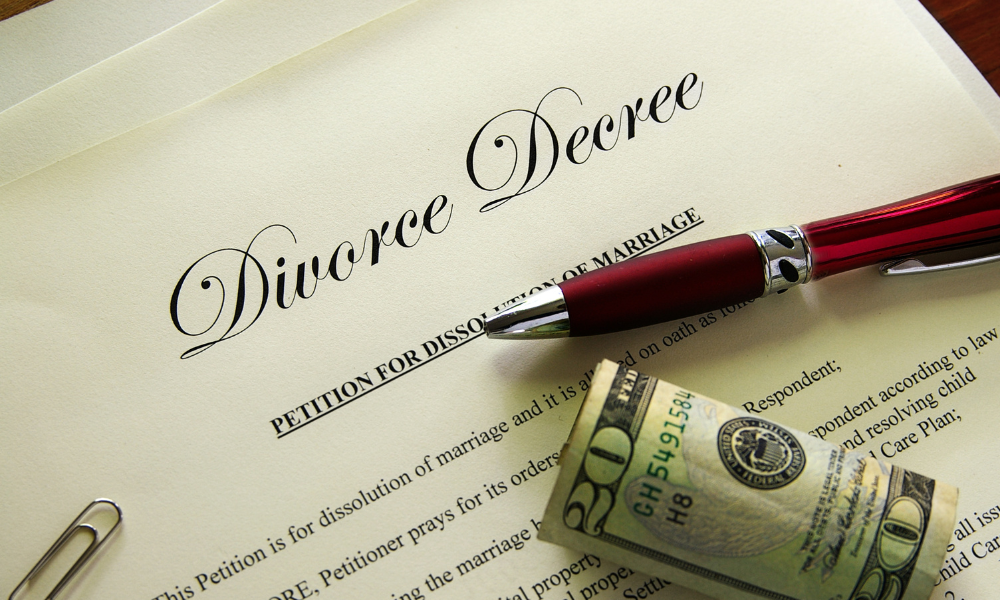how a lawyer can help you get the best settlement in your divorce